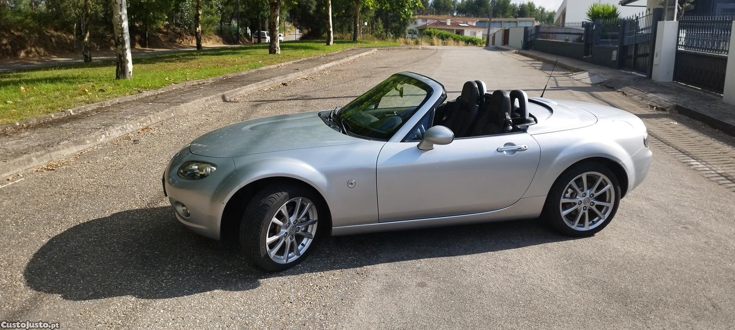 Mazda MX-5 Teto rígido elétrico — fotografia 13