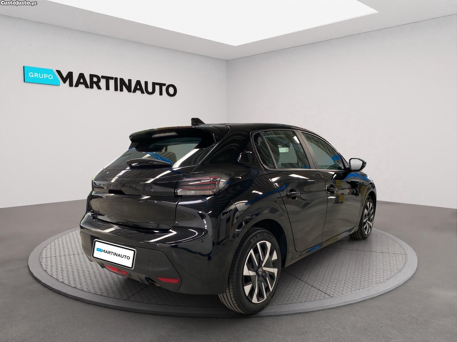 Peugeot 208 1.2 PureTech Active — fotografia 17