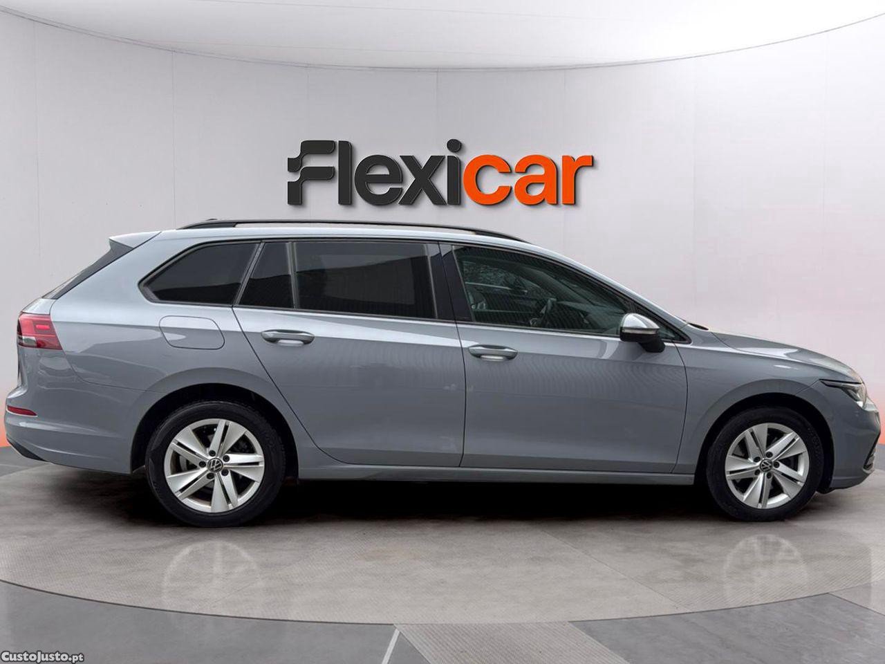 Volkswagen Golf Variant 2.0 TDi SCR Life — fotografia 15