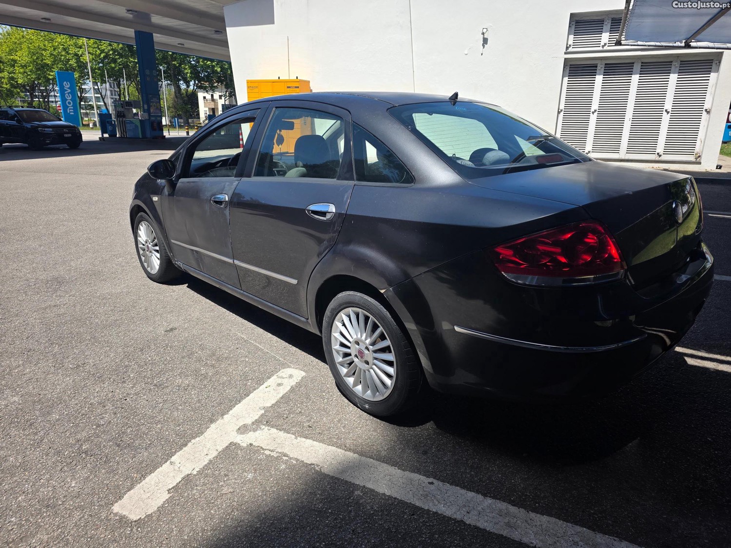 Fiat Linea 1.3 Multijet impecável — fotografia 9