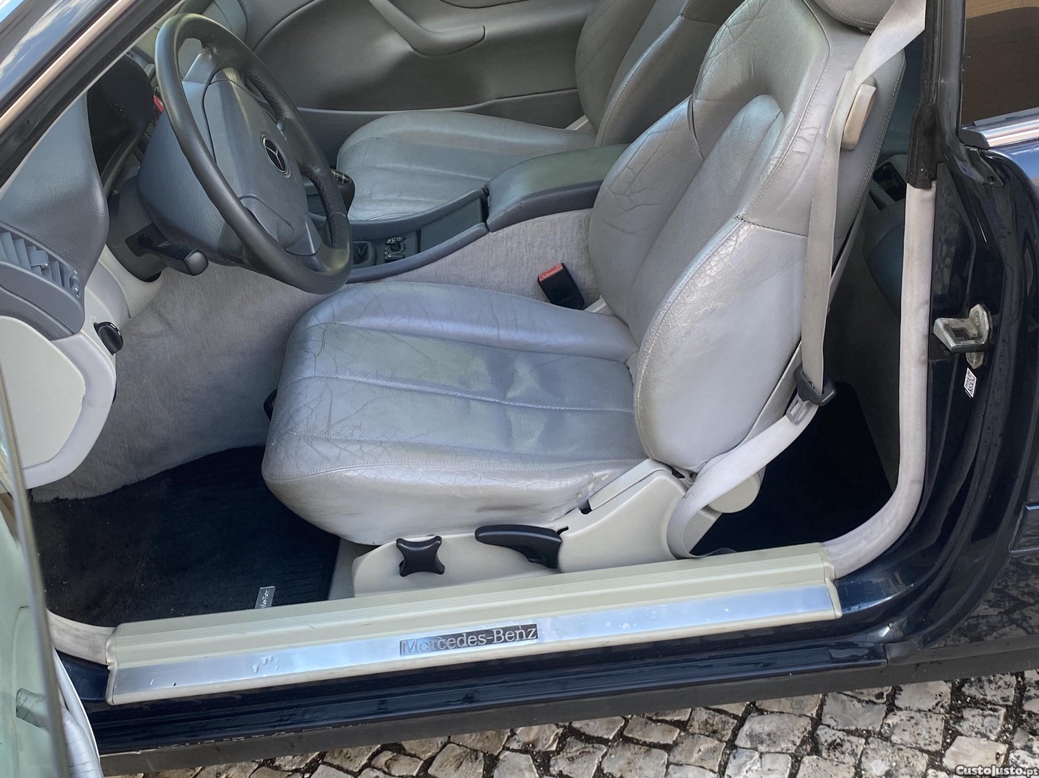 Mercedes-Benz Classe CLK Gpl manual — fotografia 3