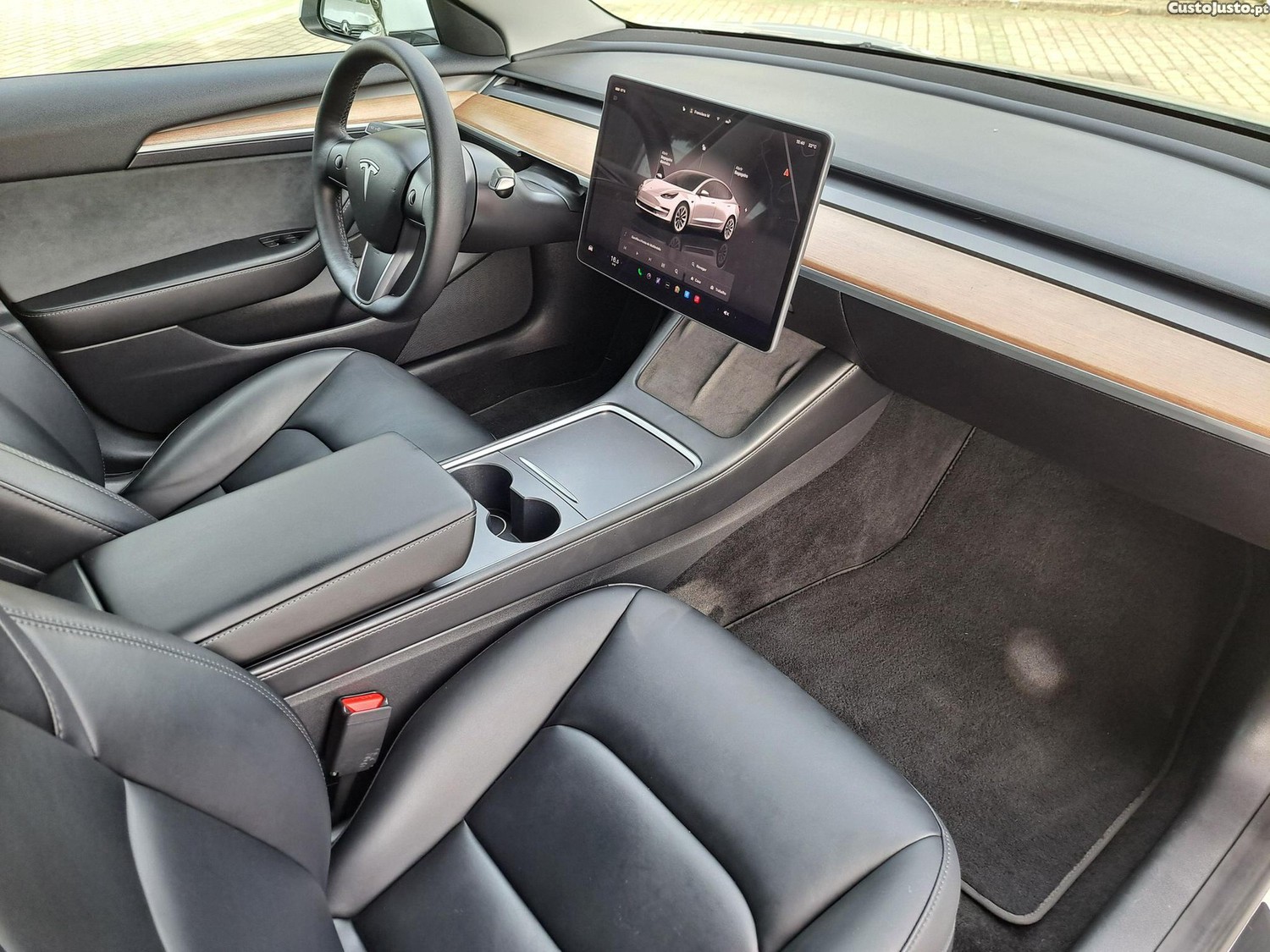 Tesla Model 3 Standard RWD Plus — fotografia 6