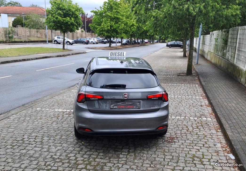Fiat Tipo 1.3 M-JET 95 CV LOUNGE TECH - 20 — photo 4