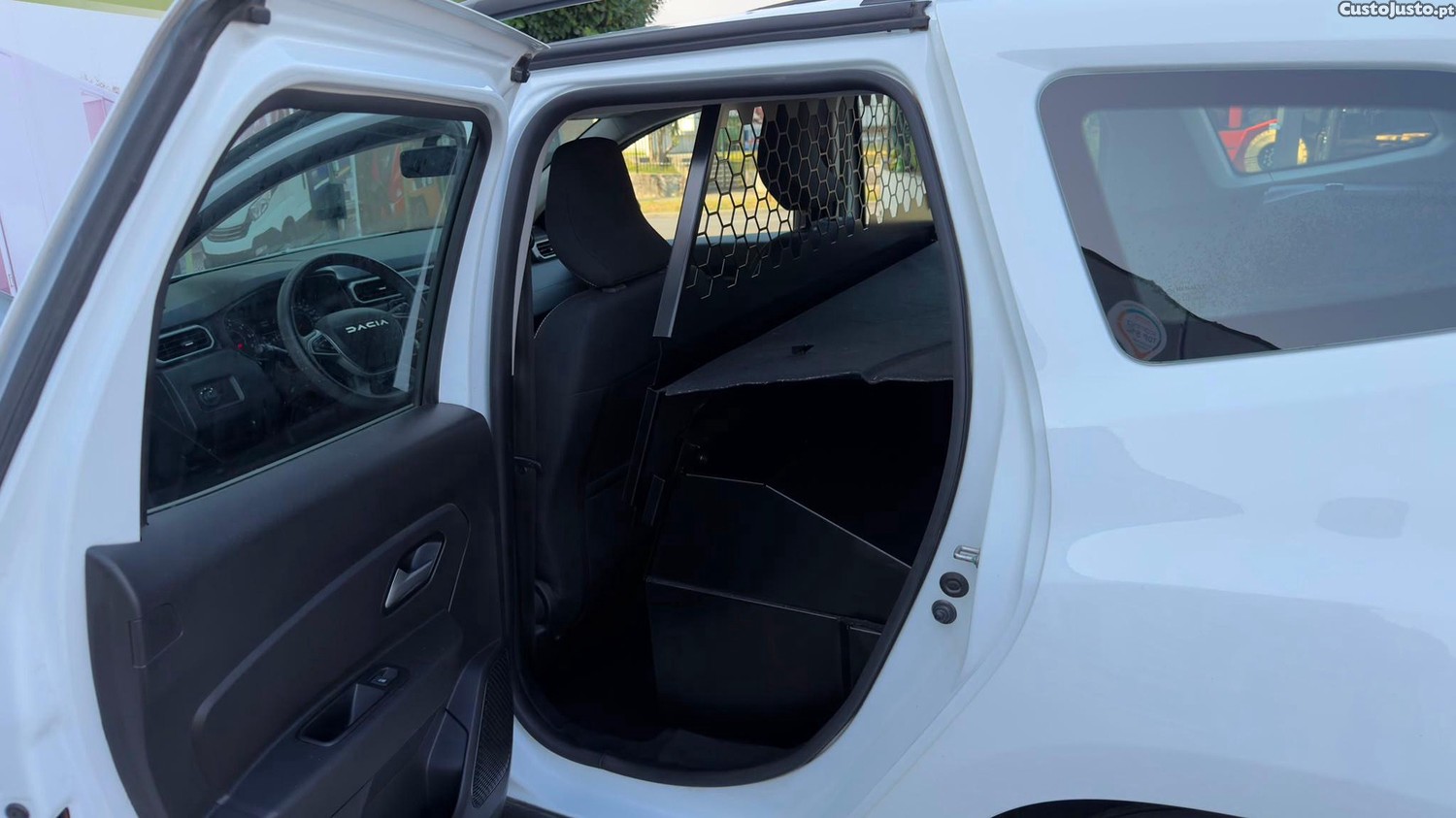 Dacia Duster 4X42 LUGARES — fotografia 14