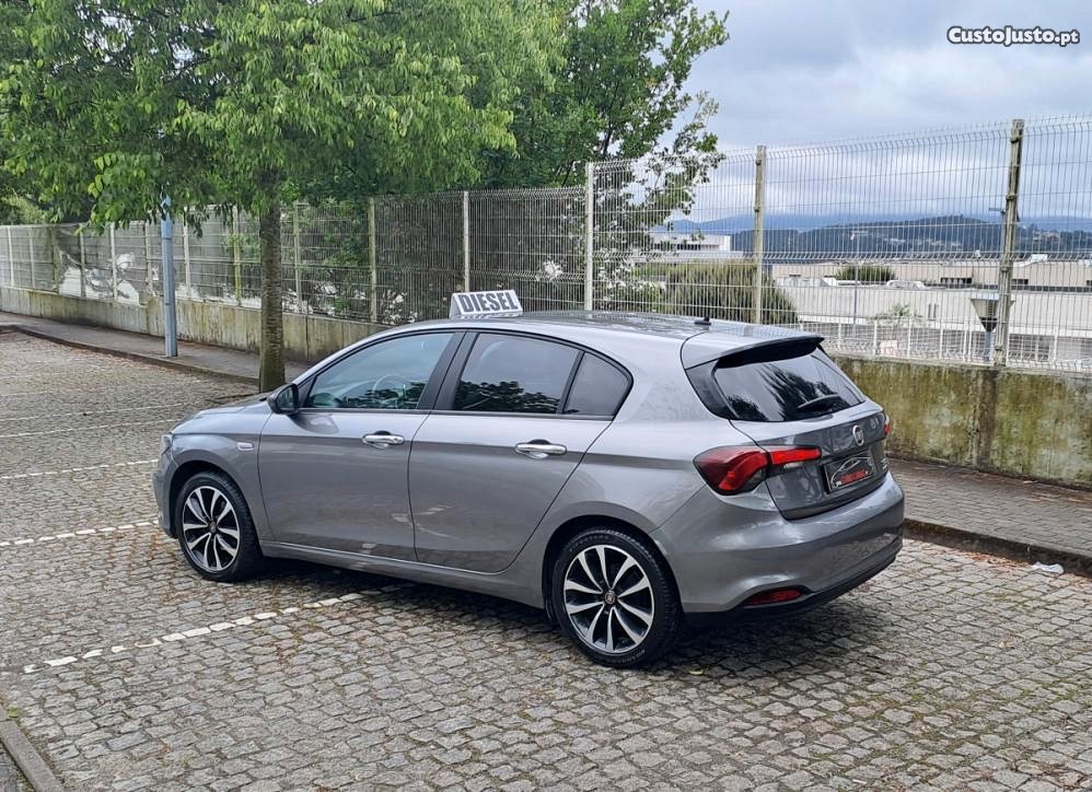 Fiat Tipo 1.3 M-JET 95 CV LOUNGE TECH - 20 — photo 3