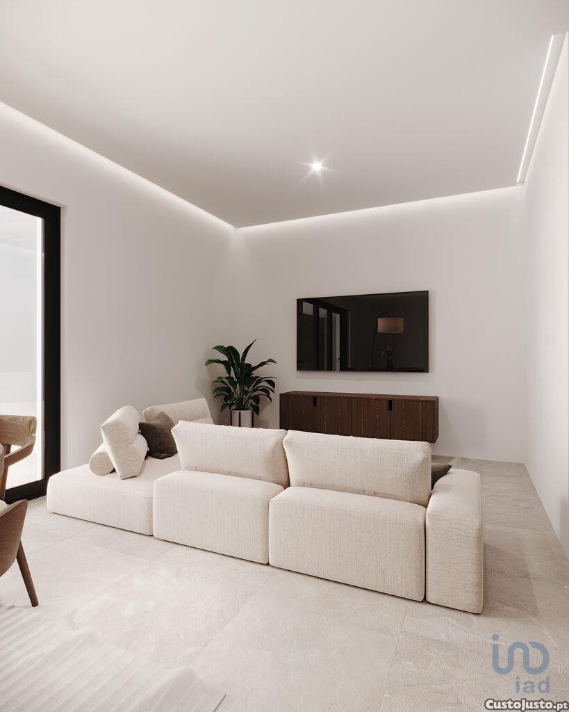 Apartamento T3 em Quelfes de 96,00 m²