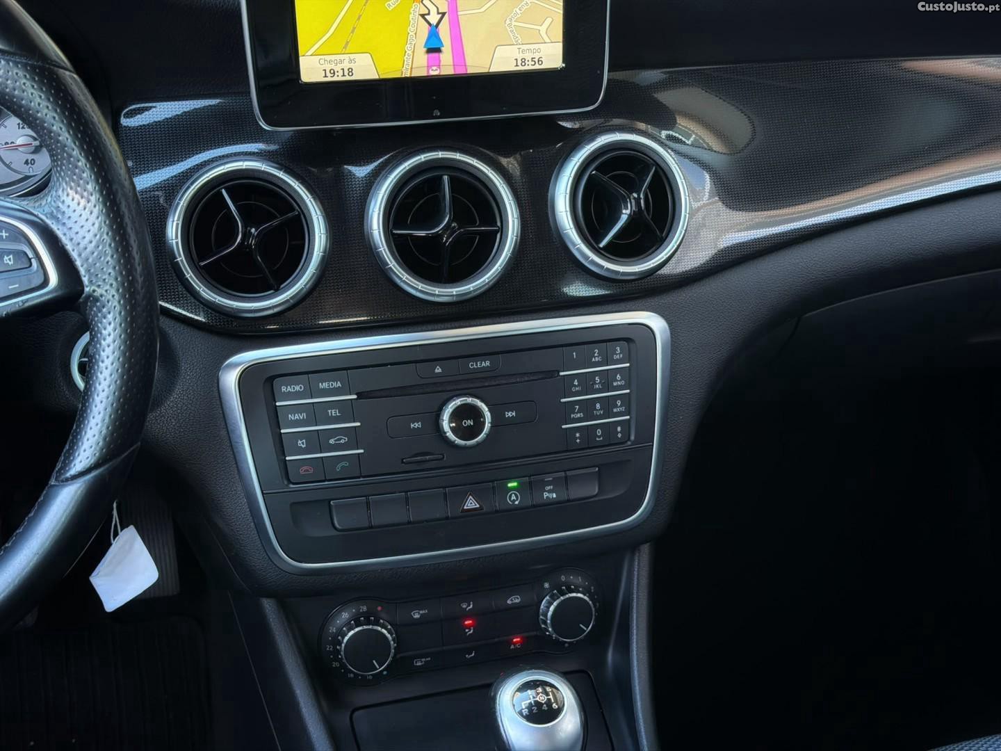 Mercedes-Benz CLA 180 CDi Urban — fotografia 9