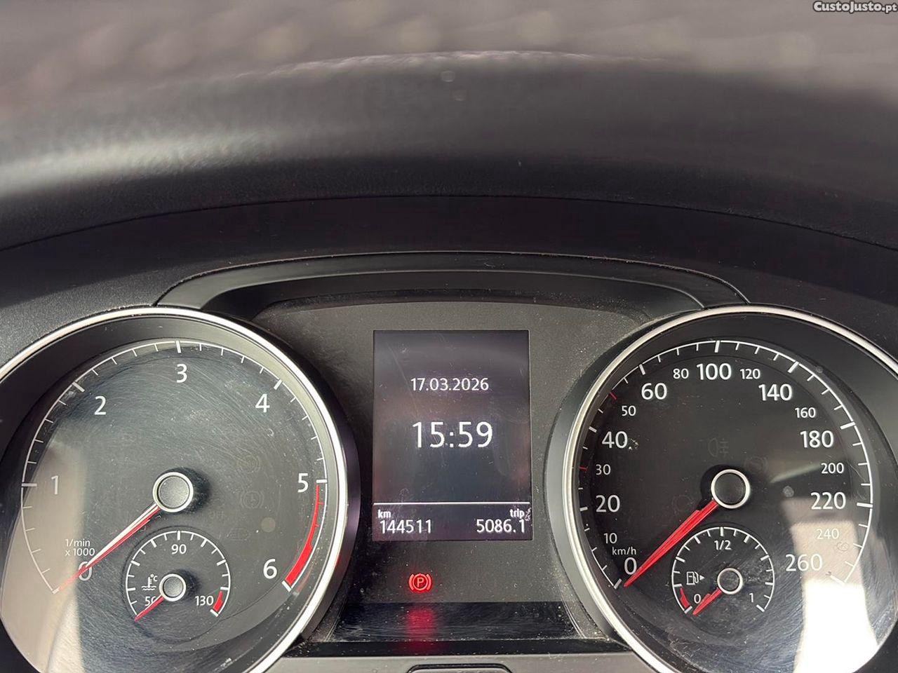 Volkswagen Golf Variant 1.6 TDi Confortline DSG — fotografia 7