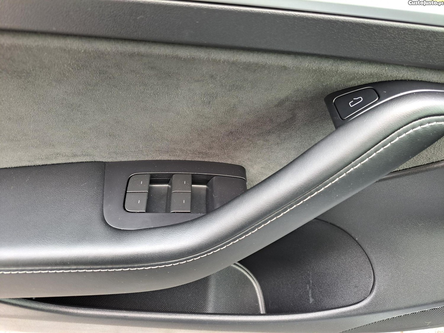 Tesla Model 3 Standard RWD Plus — fotografia 22
