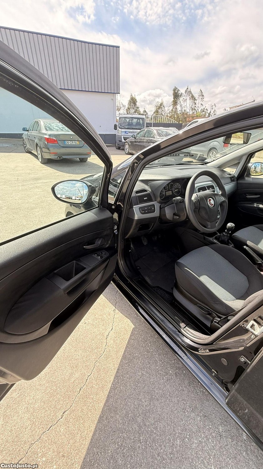 Fiat Punto 1.2 16V de 2010 — fotografia 9