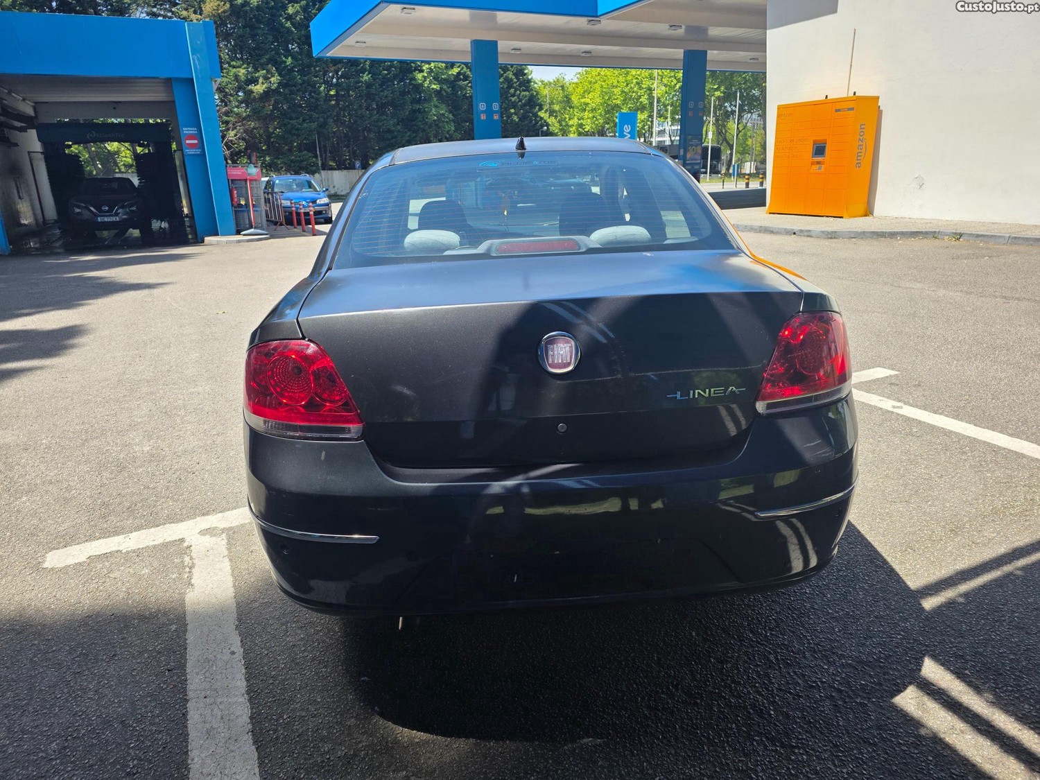 Fiat Linea 1.3 Multijet impecável — fotografia 8