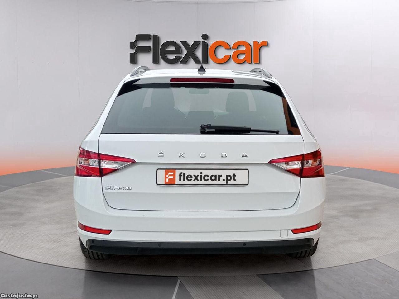 Skoda Superb Break 2.0 TDI Ambition DSG — fotografia 12