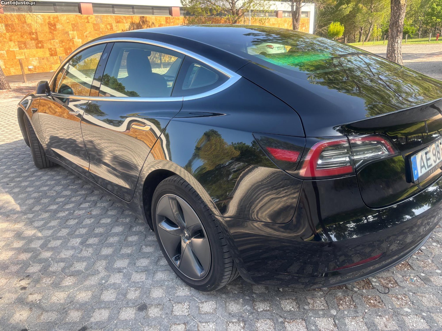 Tesla Model 3 standard range plus bateria LFP motor 320 cv — fotografia 8