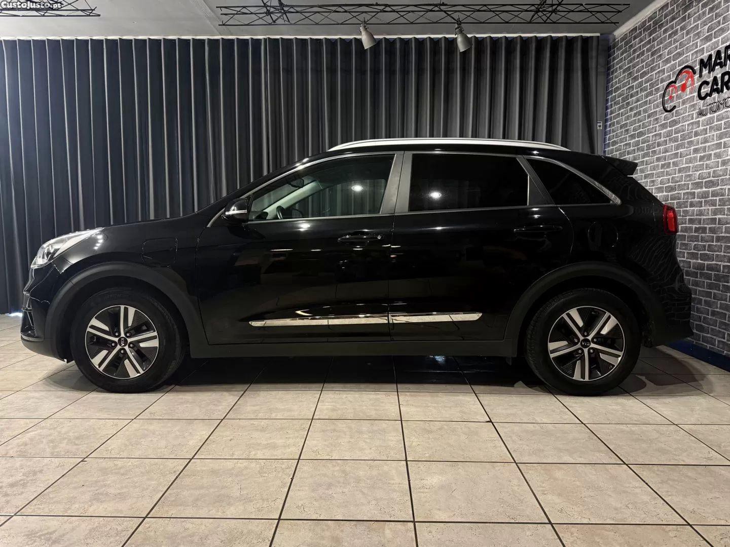 Kia Niro 1.6 gdi phev urban — fotografia 17