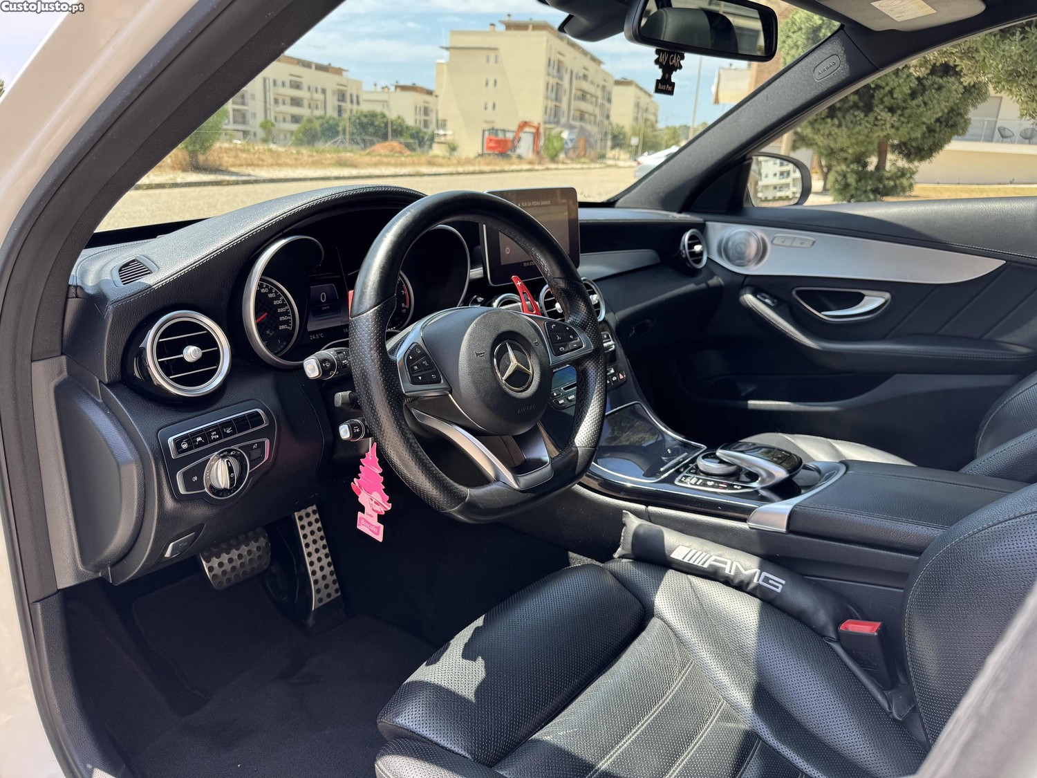 Mercedes-Benz C 43 AMG Pack Night — fotografia 2