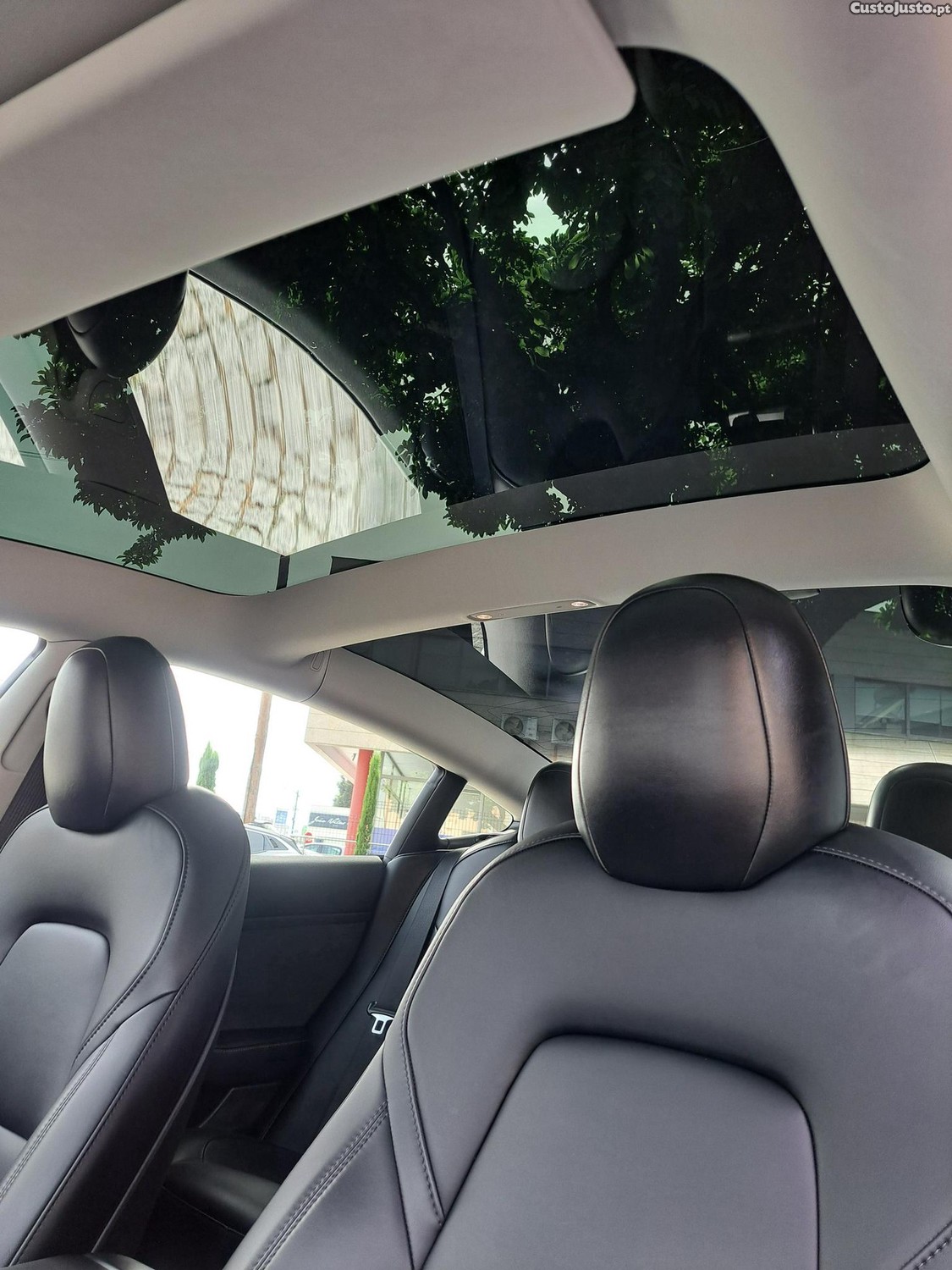 Tesla Model 3 Standard RWD Plus — fotografia 20