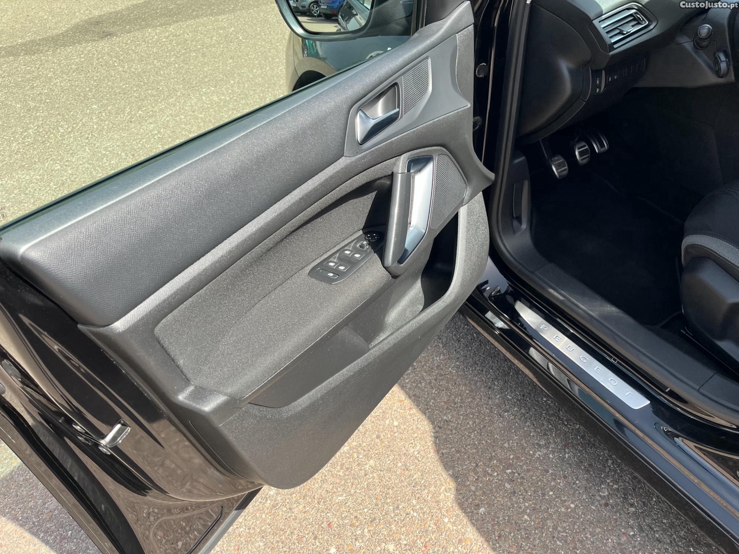 Peugeot 308 SW 1.6 Hdi 100 Cv NACIONAL — fotografia 9