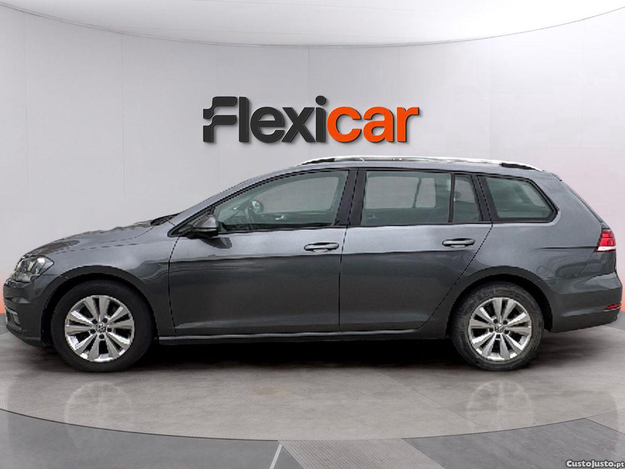 Volkswagen Golf Variant 1.6 TDi Confortline DSG — fotografia 14
