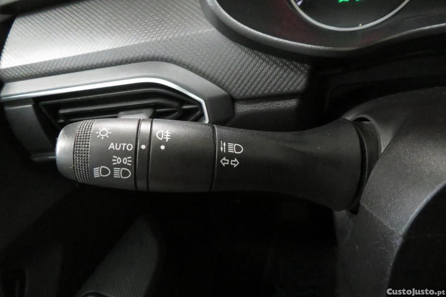 Dacia Sandero 1.0 SCe Essential — fotografia 12