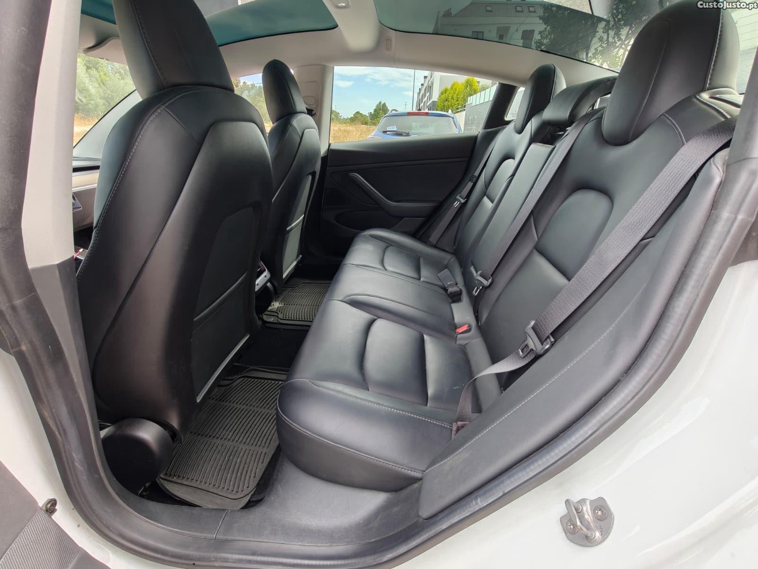 Tesla Model 3 3 — fotografia 3