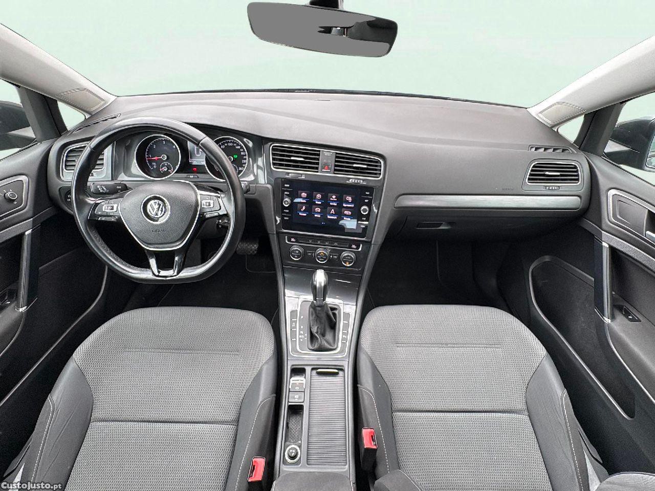 Volkswagen Golf Variant 1.6 TDi Confortline DSG — fotografia 4