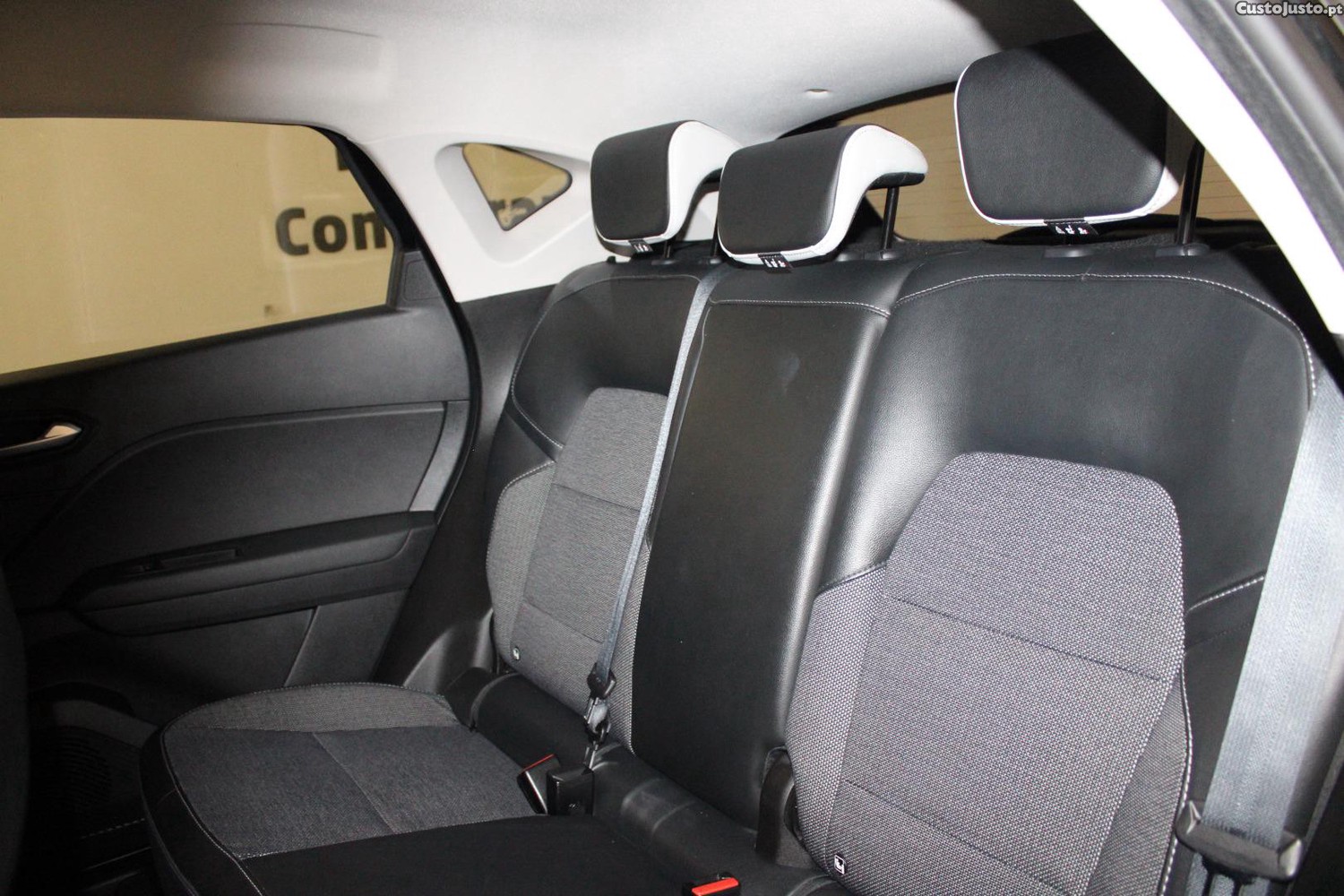 Renault Captur 1.0 TCE TECHNO — fotografia 9