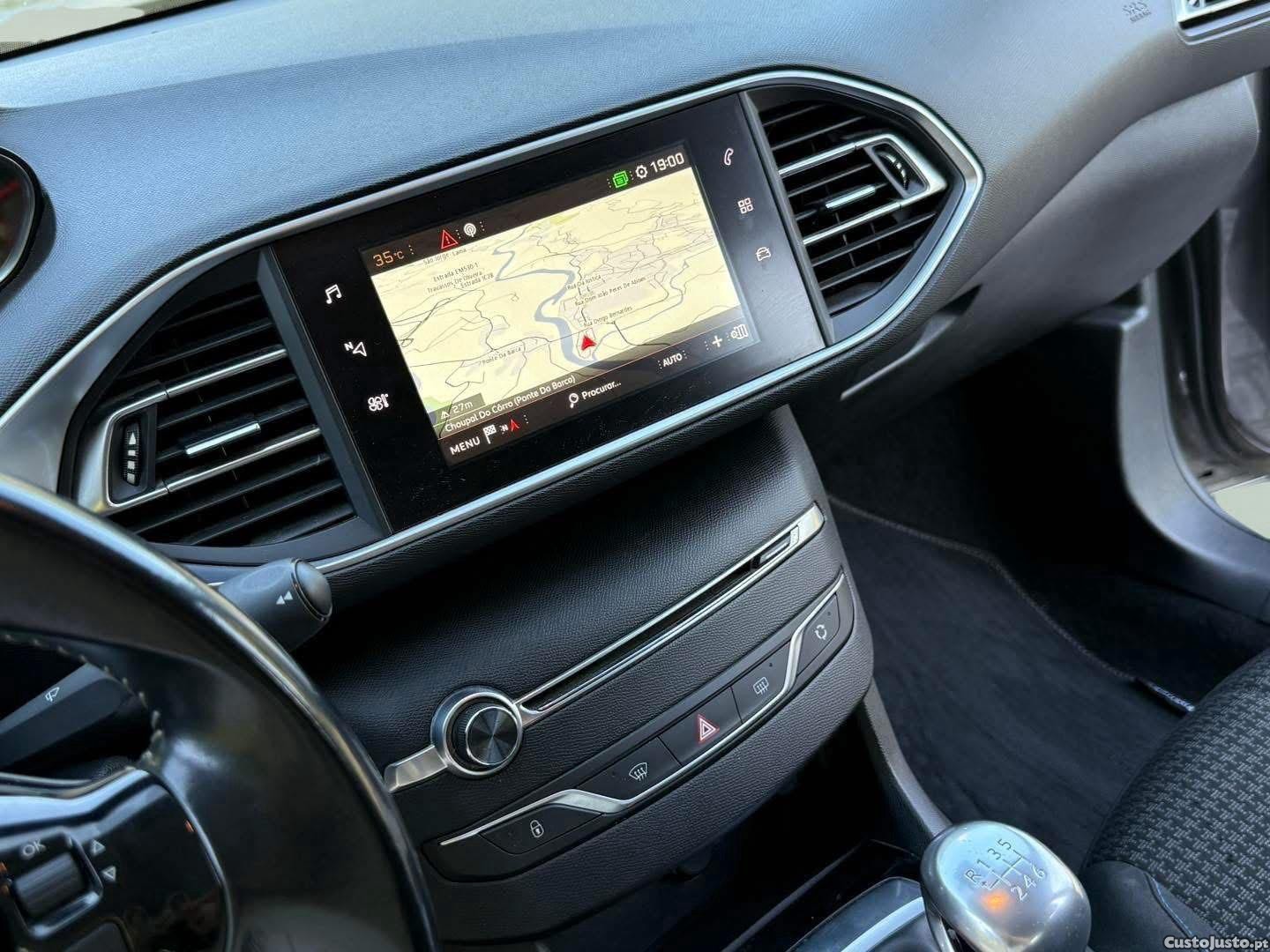 Peugeot 308 1.5 BlueHDi Active — fotografia 4