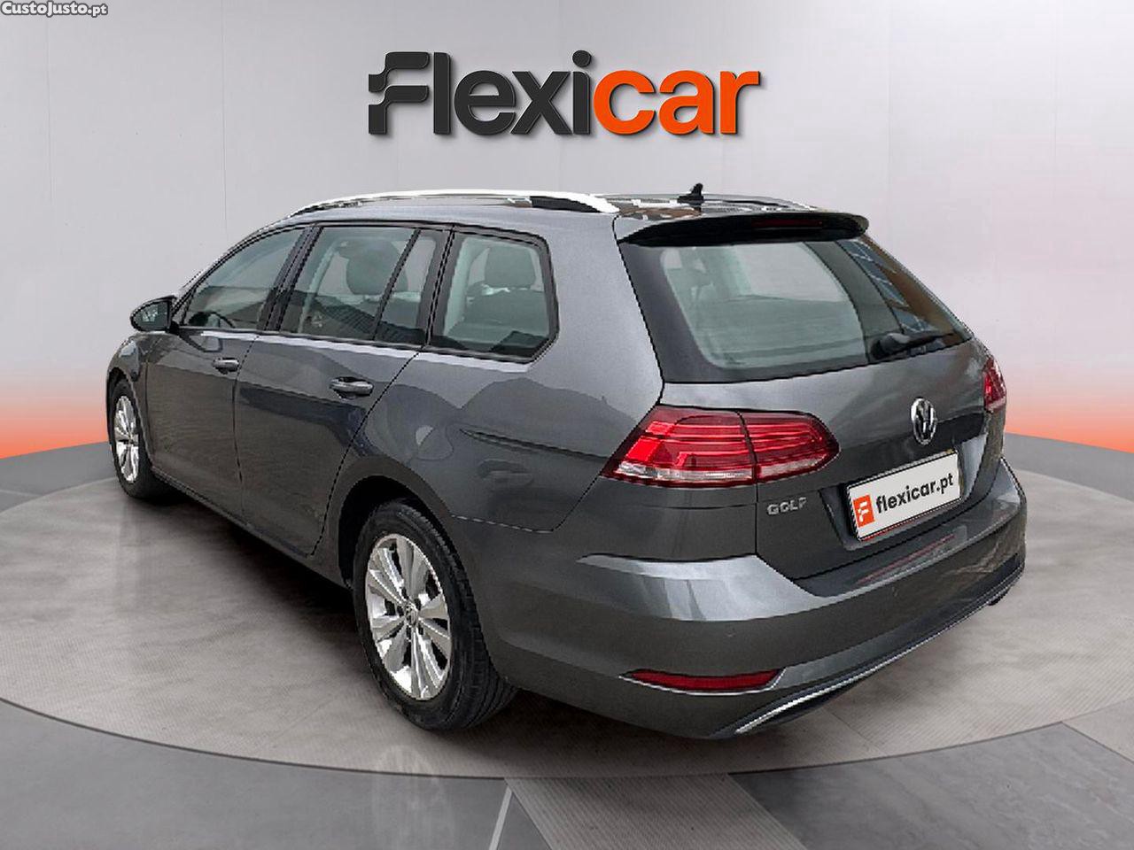 Volkswagen Golf Variant 1.6 TDi Confortline DSG — fotografia 13