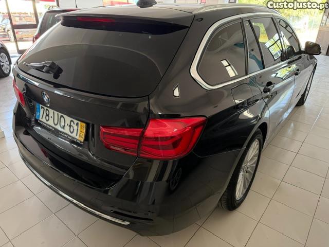 BMW 318 d Touring Auto — fotografia 14