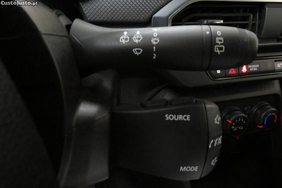 Dacia Sandero 1.0 SCe Essential — fotografia 11