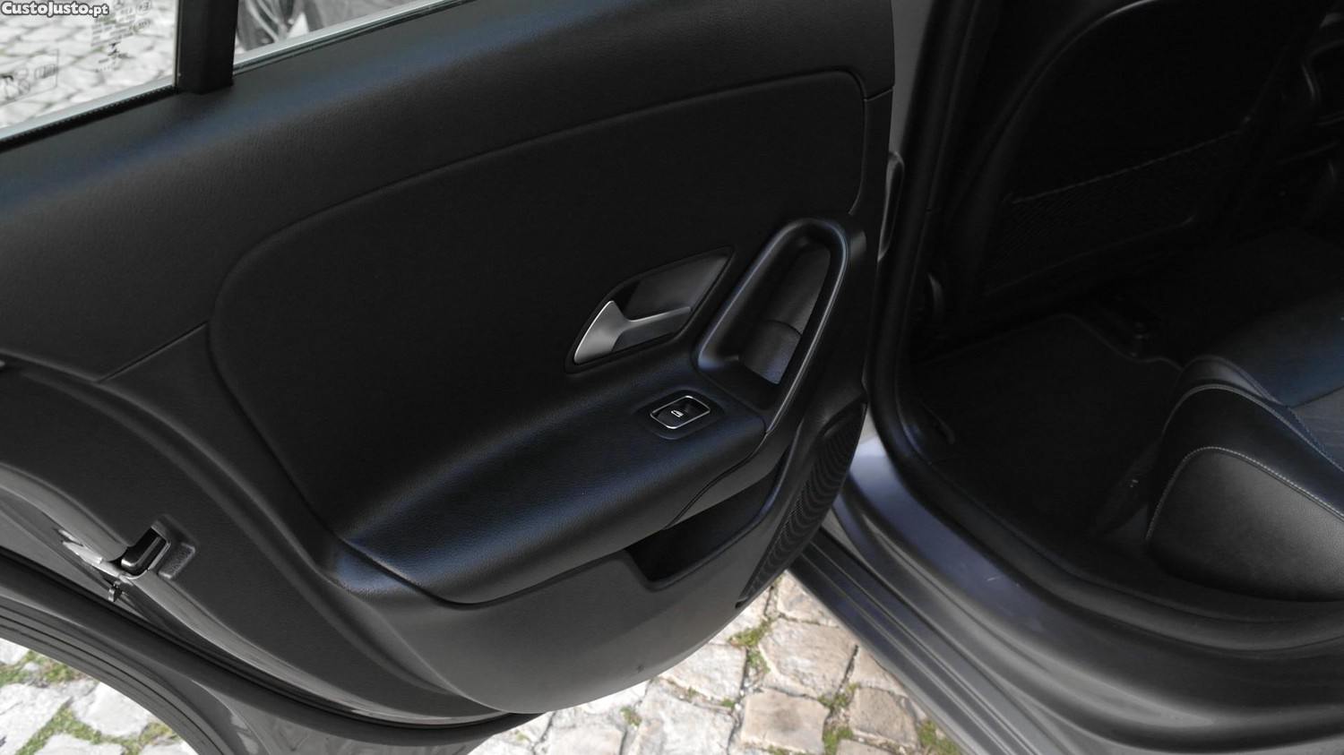 Mercedes-Benz A 180 d Progressive — fotografia 4
