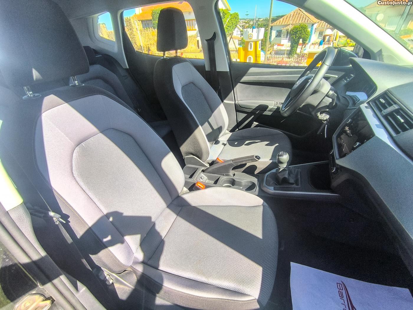 SEAT Arona 1.0 TSI Style — fotografia 2
