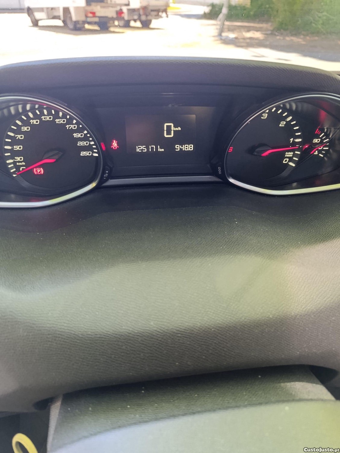 Peugeot 308 Bluehdi — fotografia 9