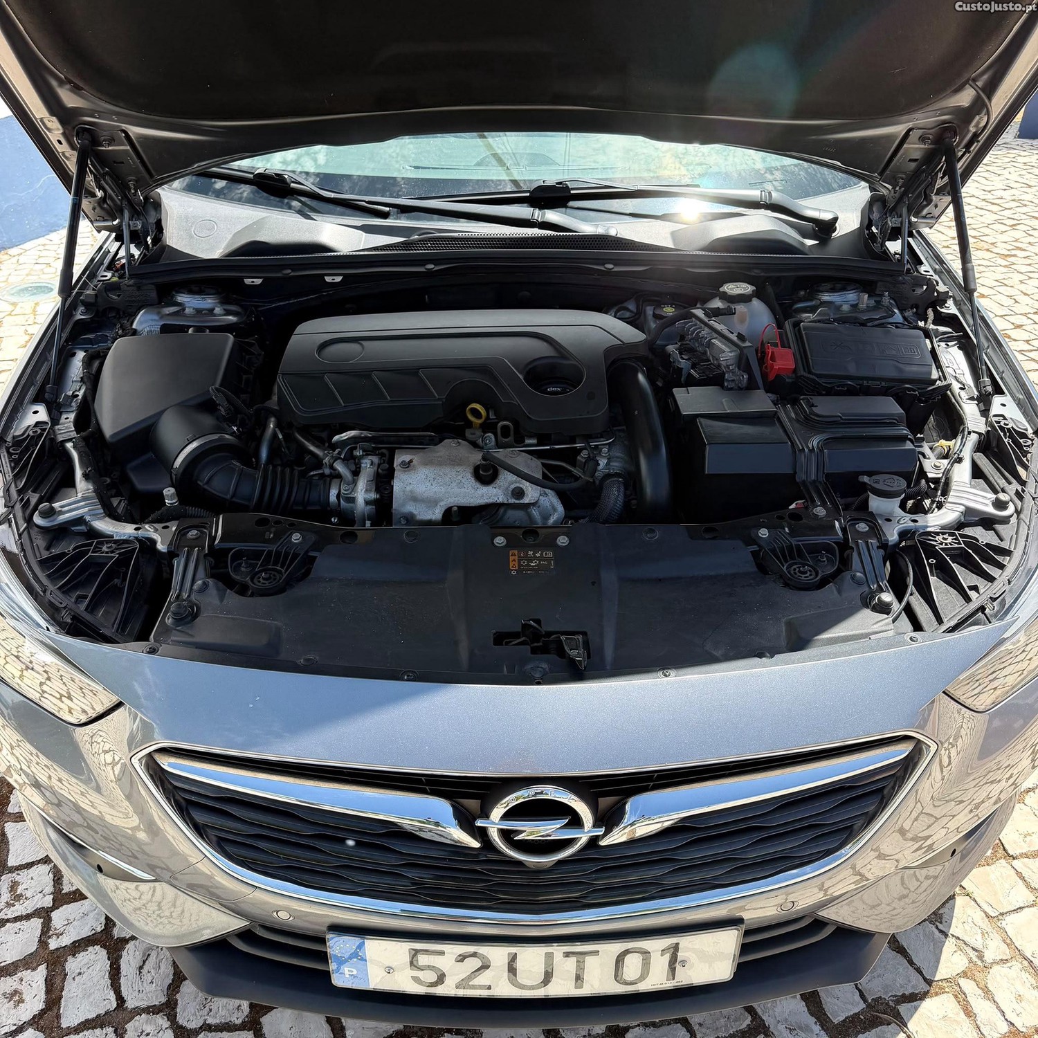 Opel Insignia Sport Tourer 1.6 innovation — fotografia 3