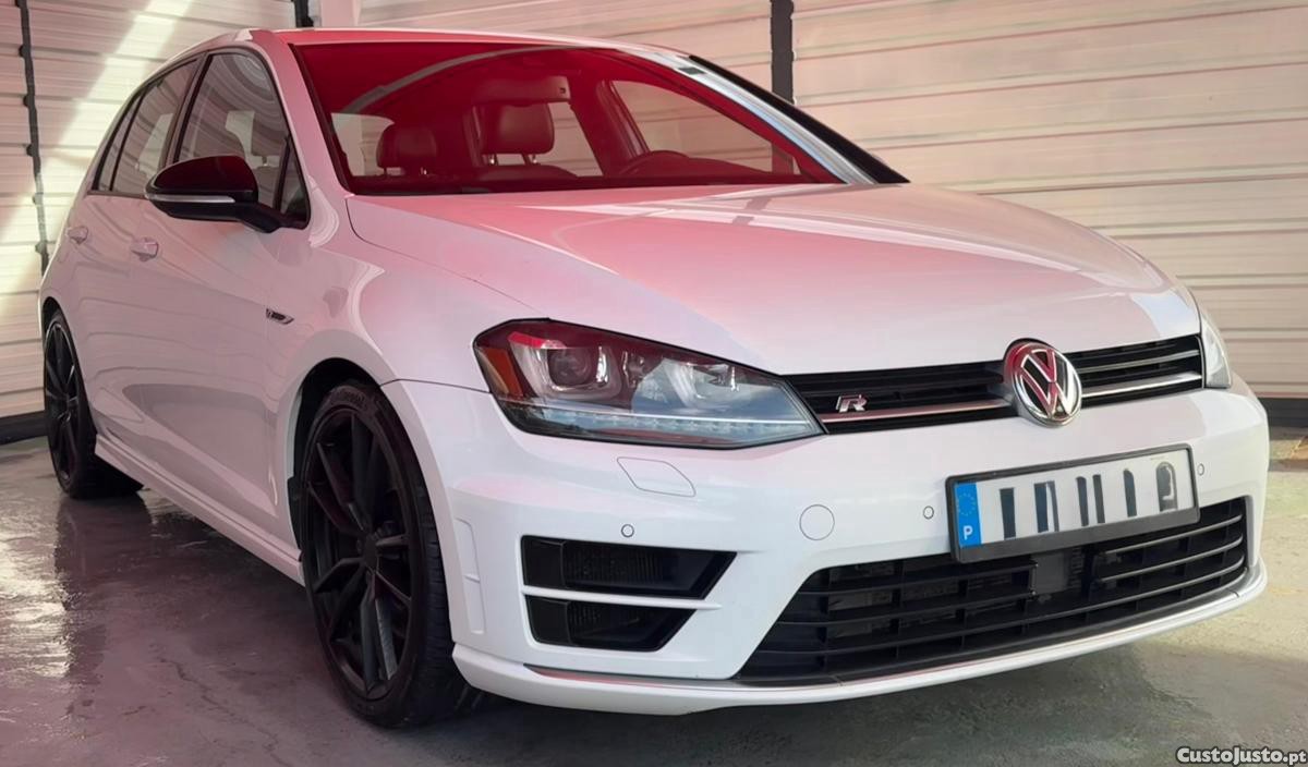 Volkswagen Golf 2.0 TSi R — fotografia 6