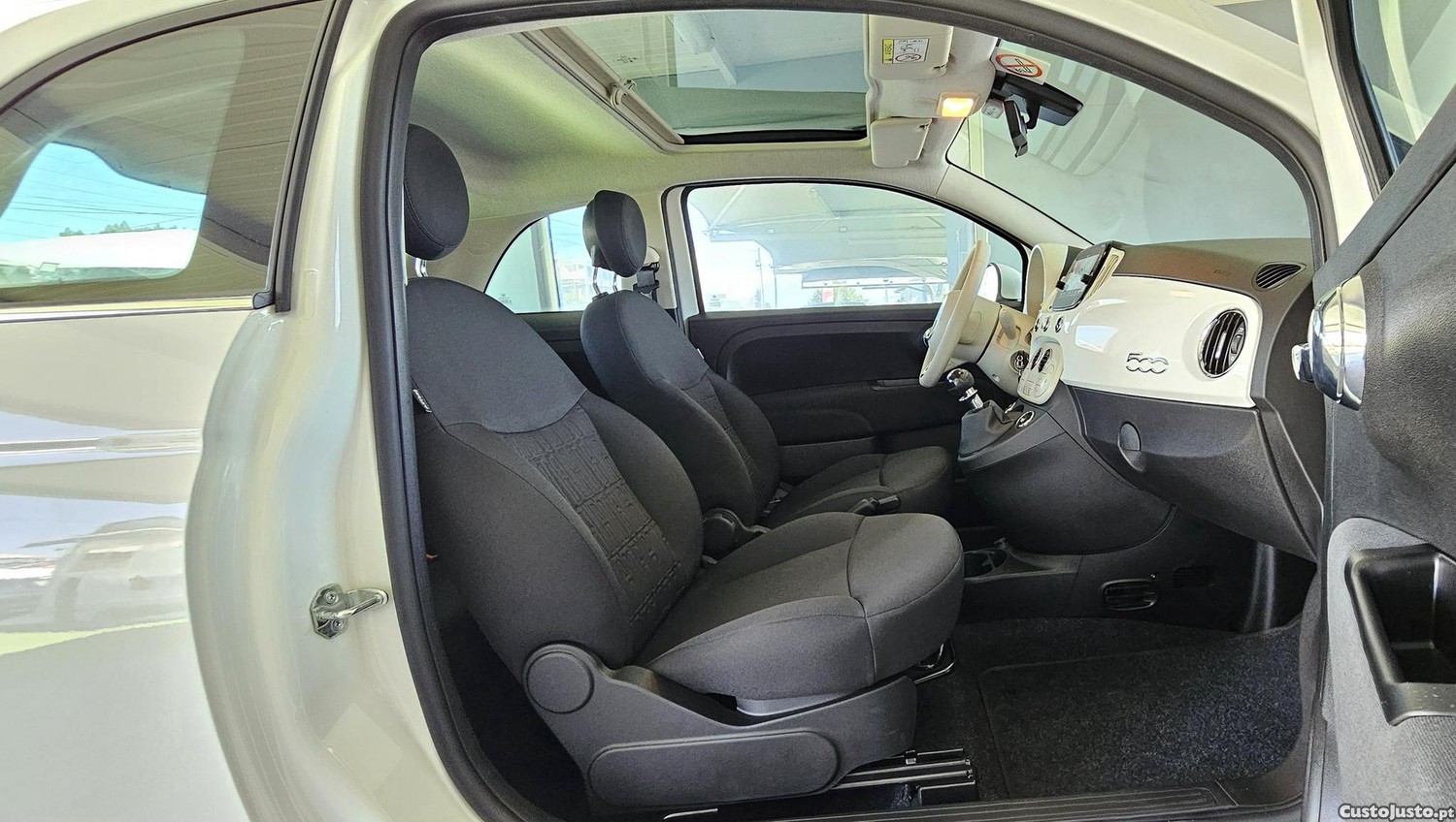 Fiat 500 1.0 Hybrid Lounge 2023 — fotografia 6