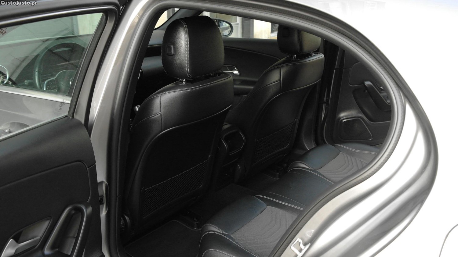 Mercedes-Benz A 180 d Progressive — fotografia 3