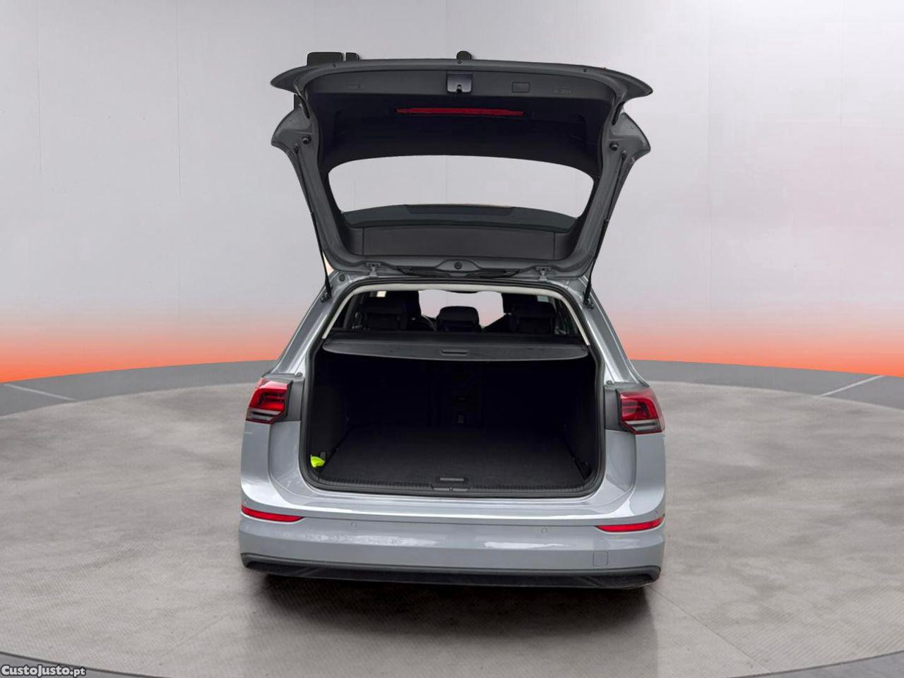 Volkswagen Golf Variant 2.0 TDi SCR Life — fotografia 2