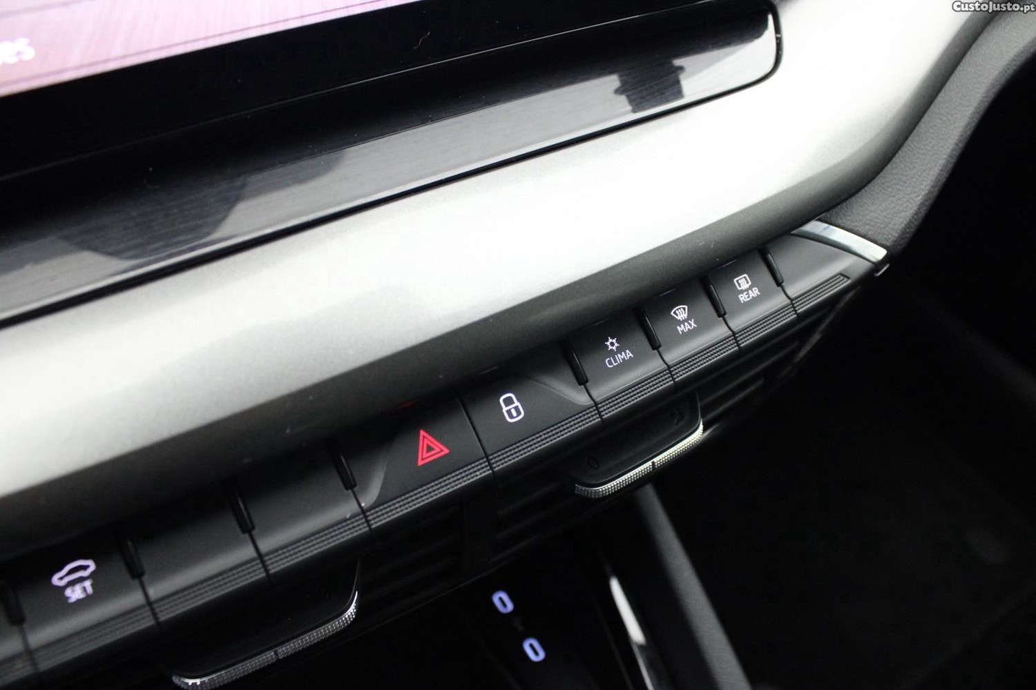 Skoda Octavia BREAK 2.0 TDI AMBITION — fotografia 13