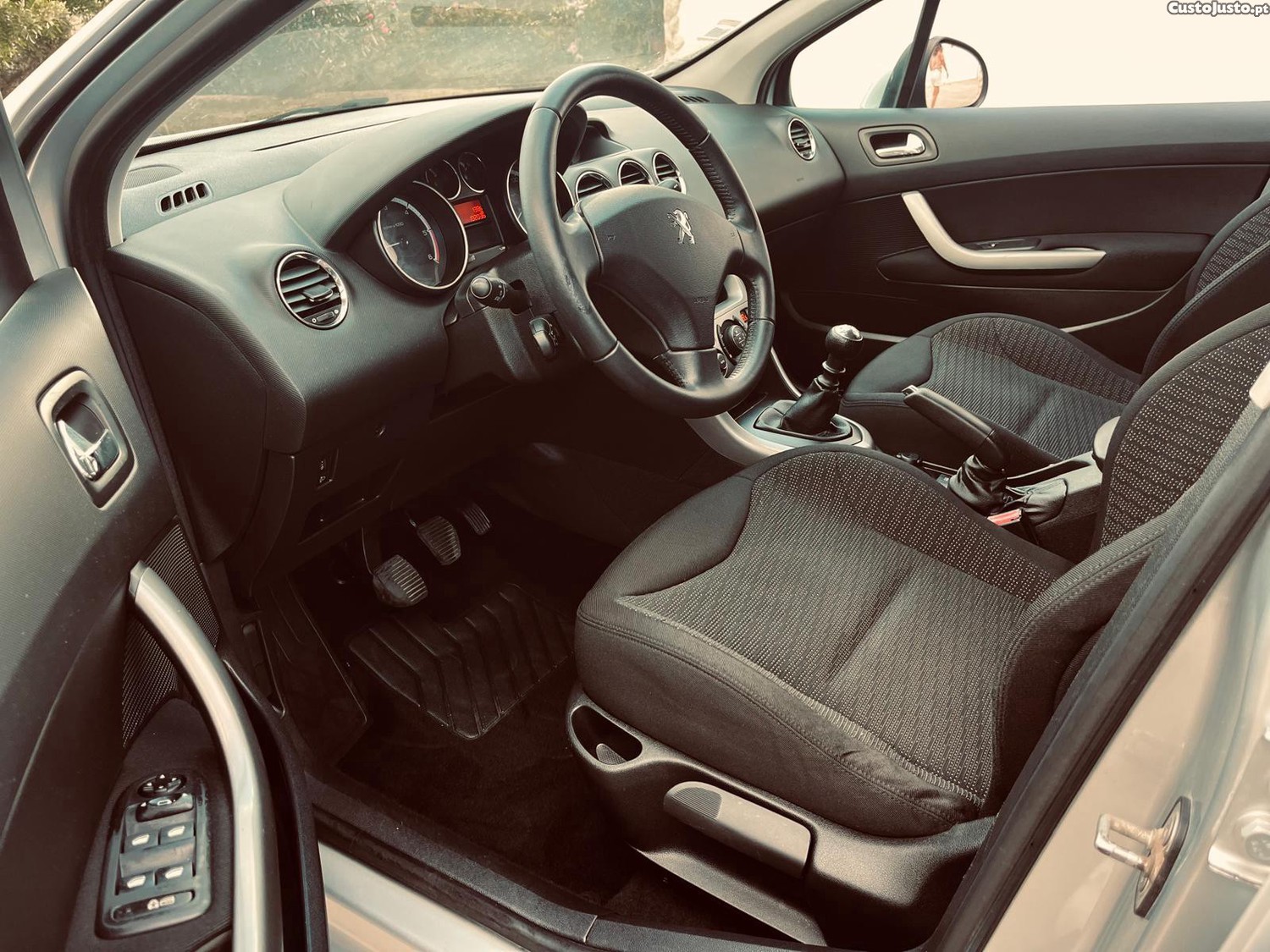 Peugeot 308 SW — fotografia 5
