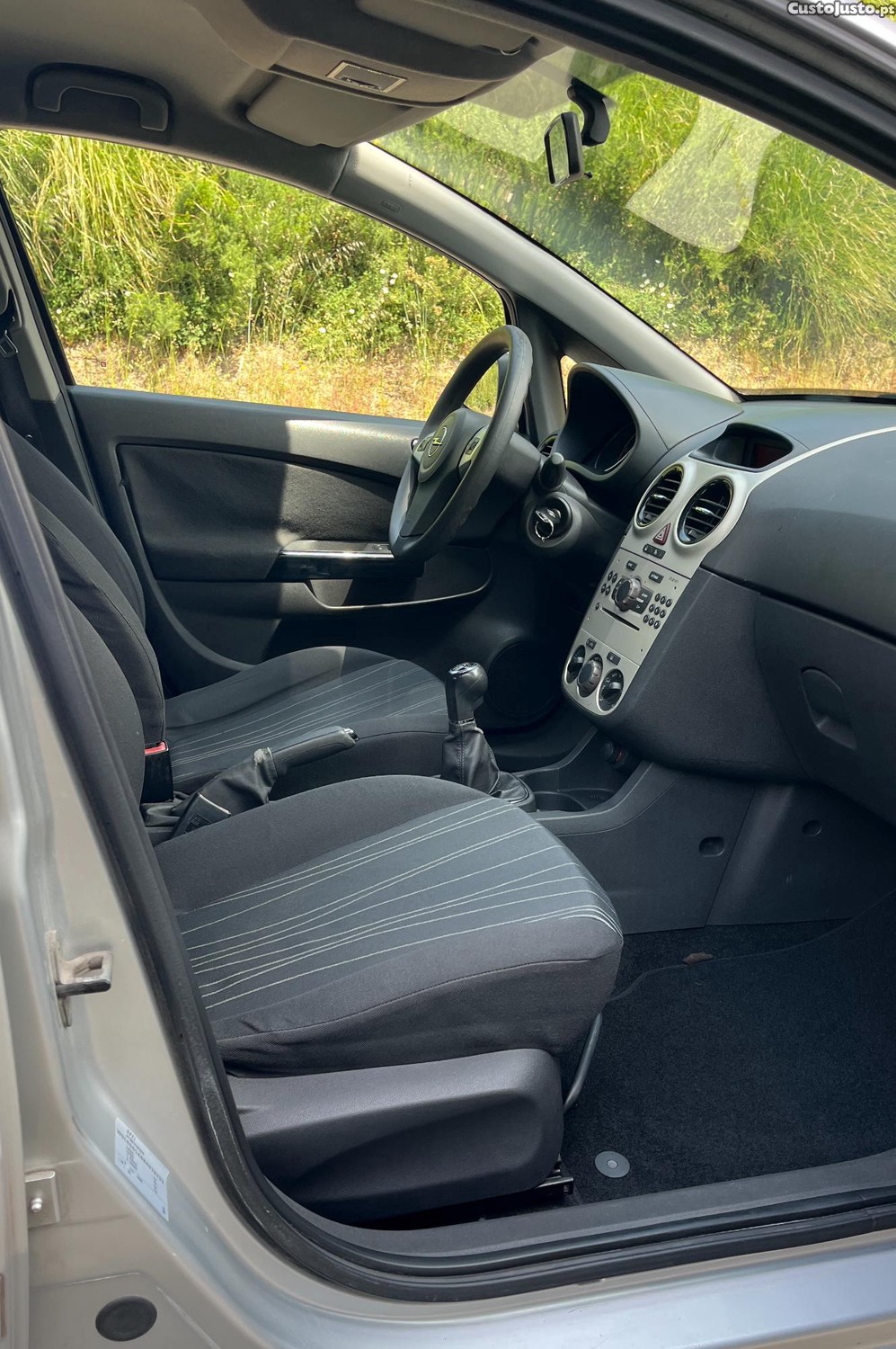 Opel Corsa 1.3 cdti Enjoy — fotografia 4