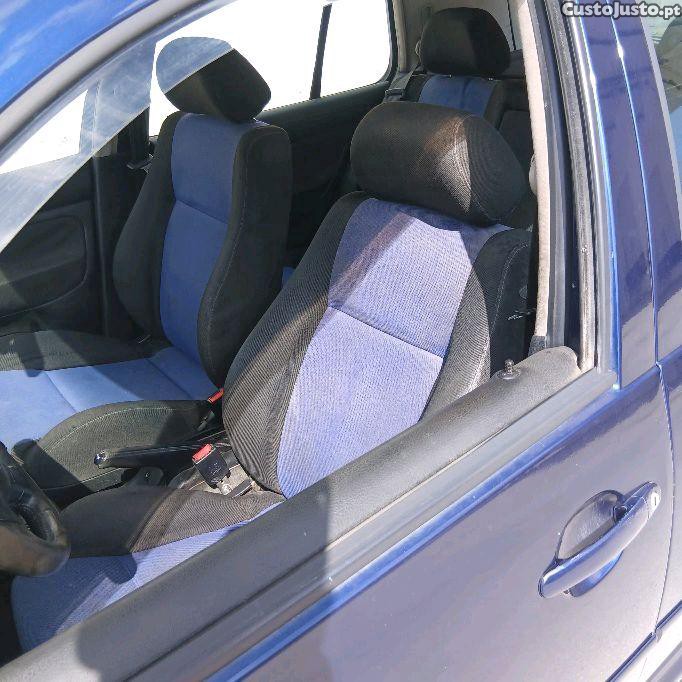 Volkswagen Golf IV — fotografia 3