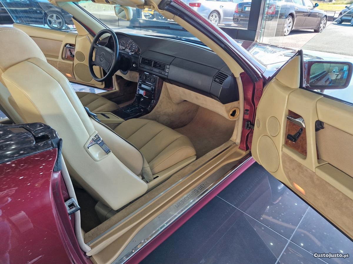 Mercedes-Benz SL 300 AMG — fotografia 4