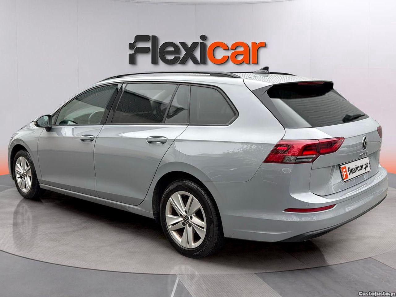 Volkswagen Golf Variant 2.0 TDi SCR Life — fotografia 13