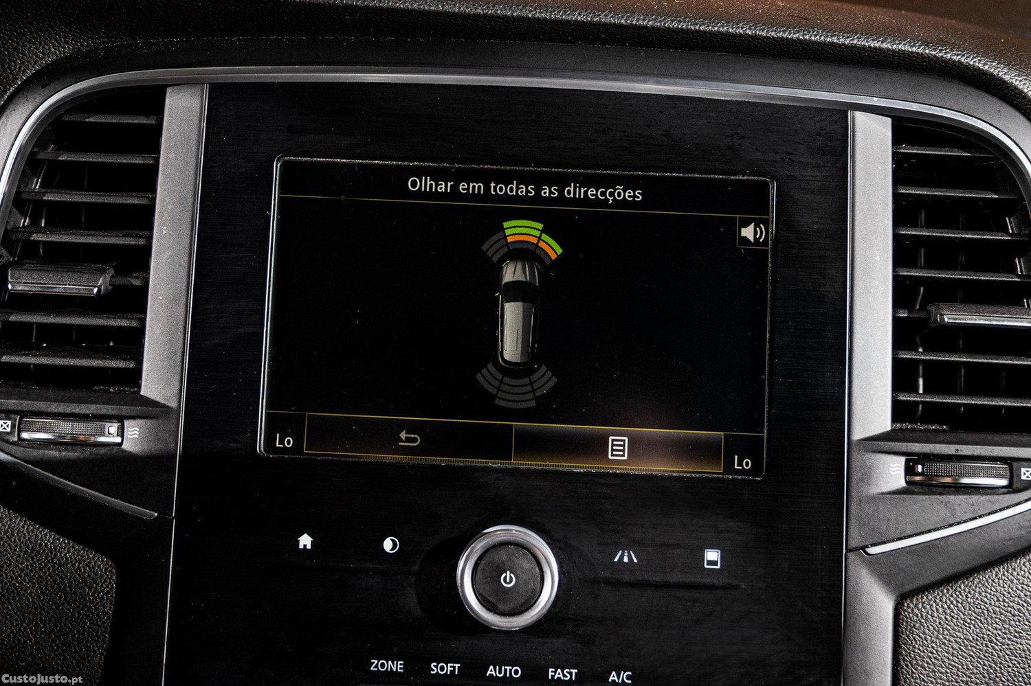 Renault Mégane Sport Tourer 1.5 dCi Limited EDC — fotografia 11
