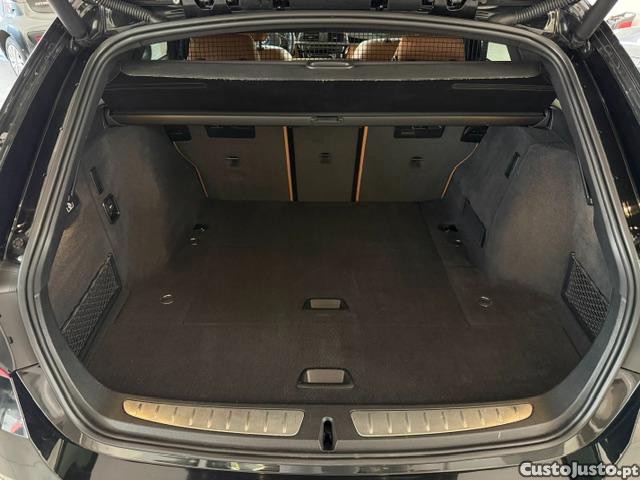 BMW 318 d Touring Auto — fotografia 7