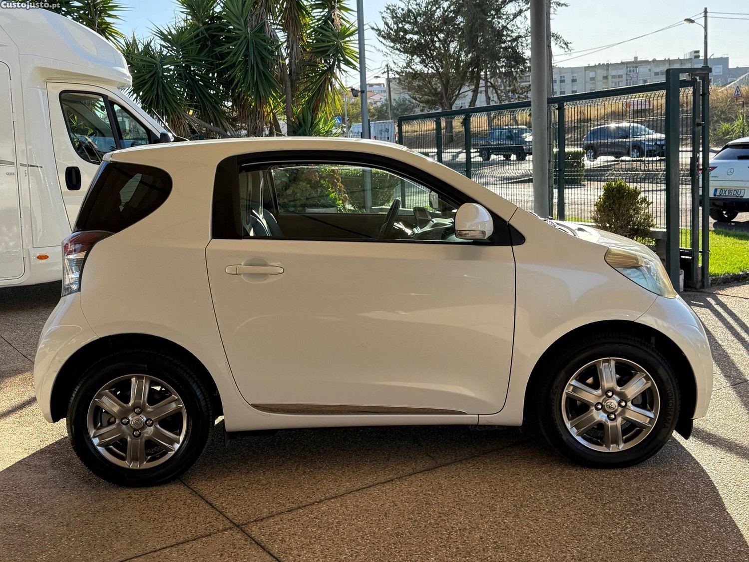 Toyota iQ 1.0 VVT-i 2 EP — fotografia 14