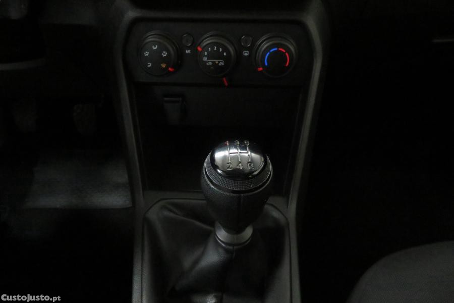 Dacia Sandero 1.0 SCe Essential — fotografia 8