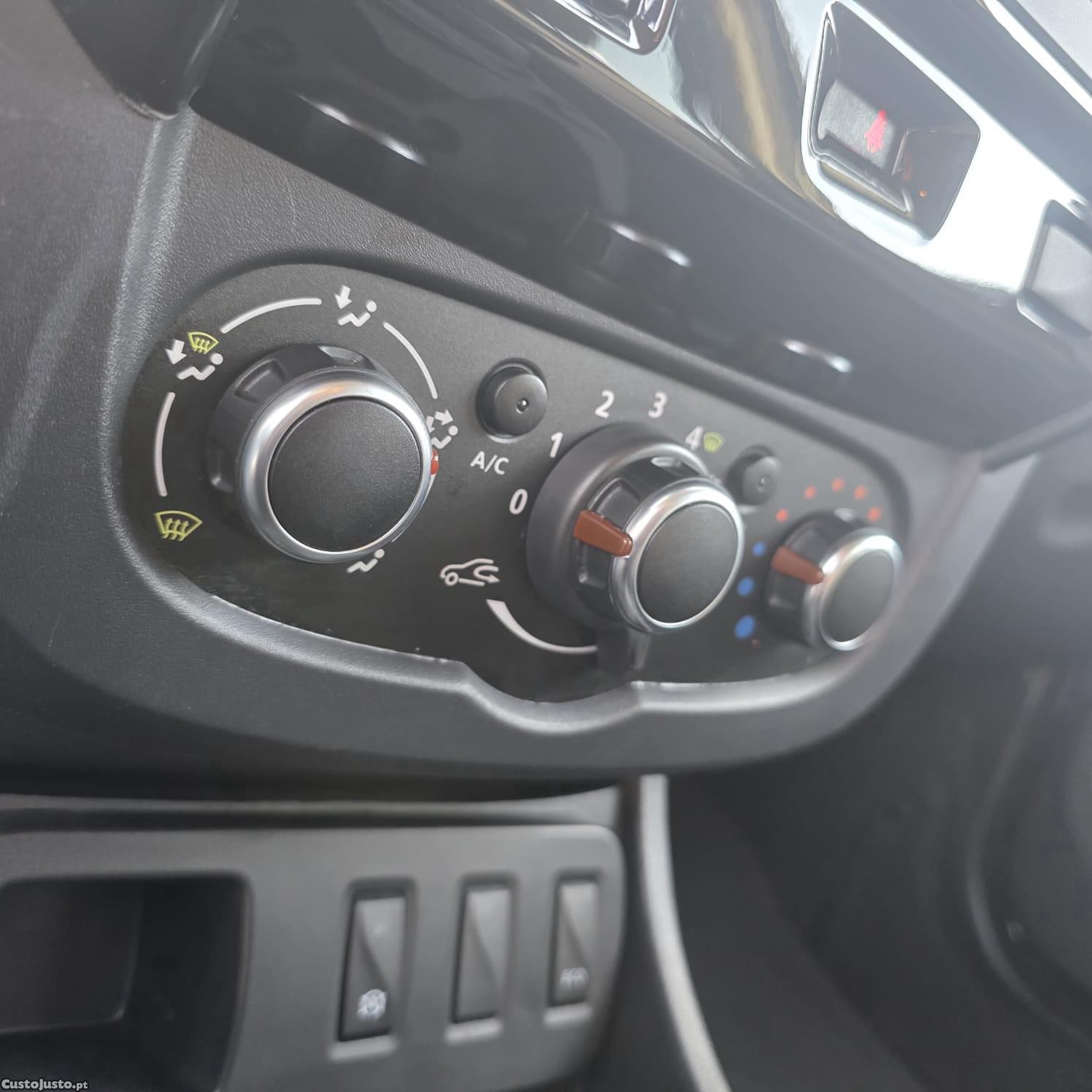 Dacia Duster 1.2 TCe SL Black Shadow — fotografia 19