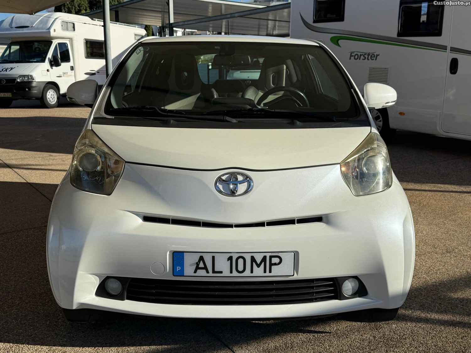 Toyota iQ 1.0 VVT-i 2 EP — fotografia 3